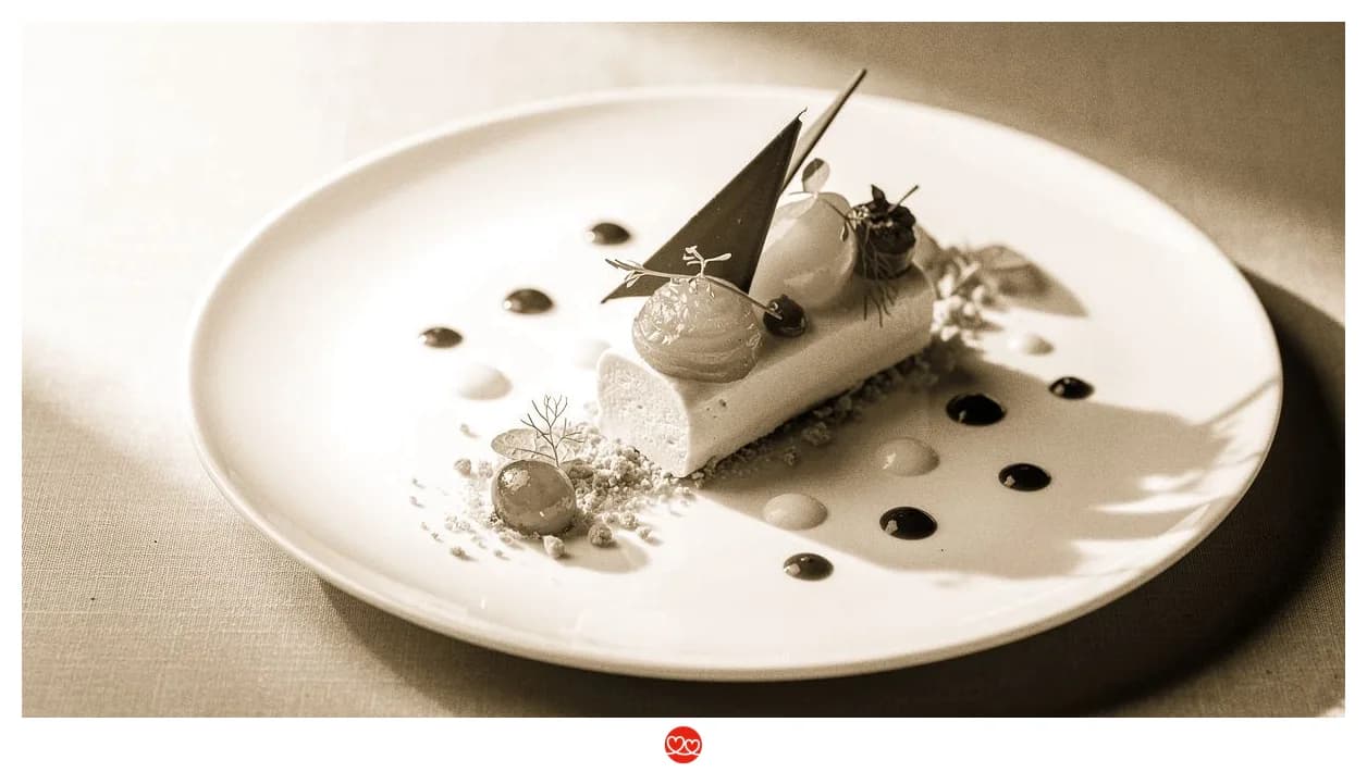 Edles Gericht – Restaurant-Symbolbild zu Lea Linster