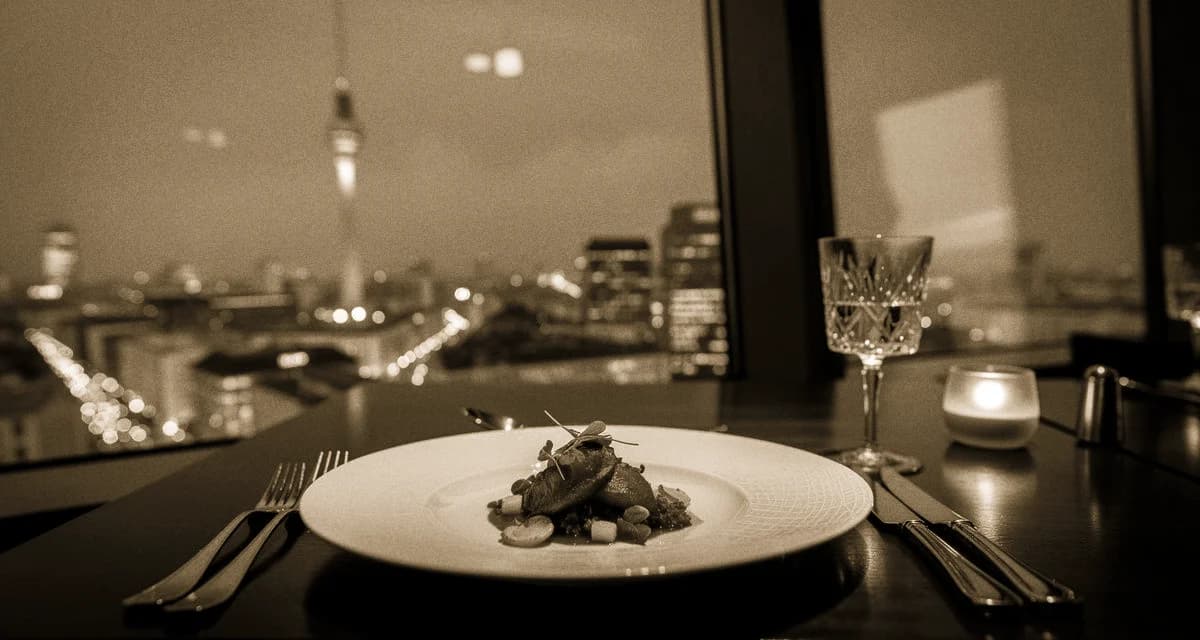 Tim Raue Sphere Fernsehturm Berlin: Drehrestaurant mit 360-Grad-Panorama auf 207 Metern