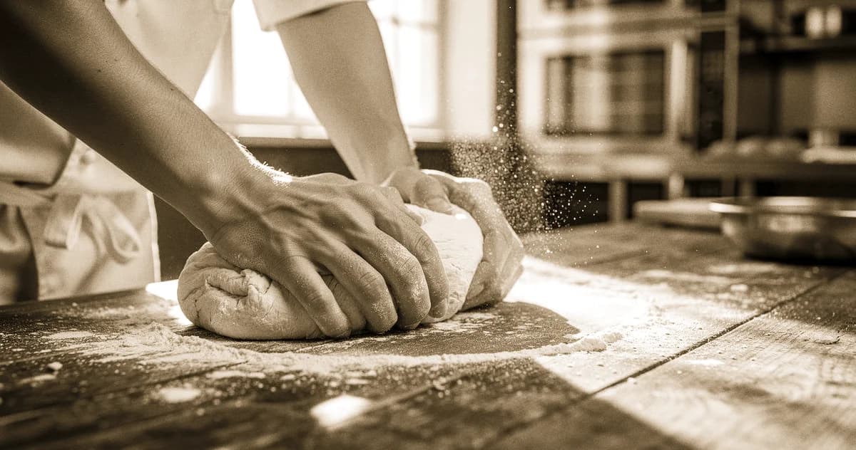 Commis de Cuisine sucht Partnerin: Junge Köche-Singles