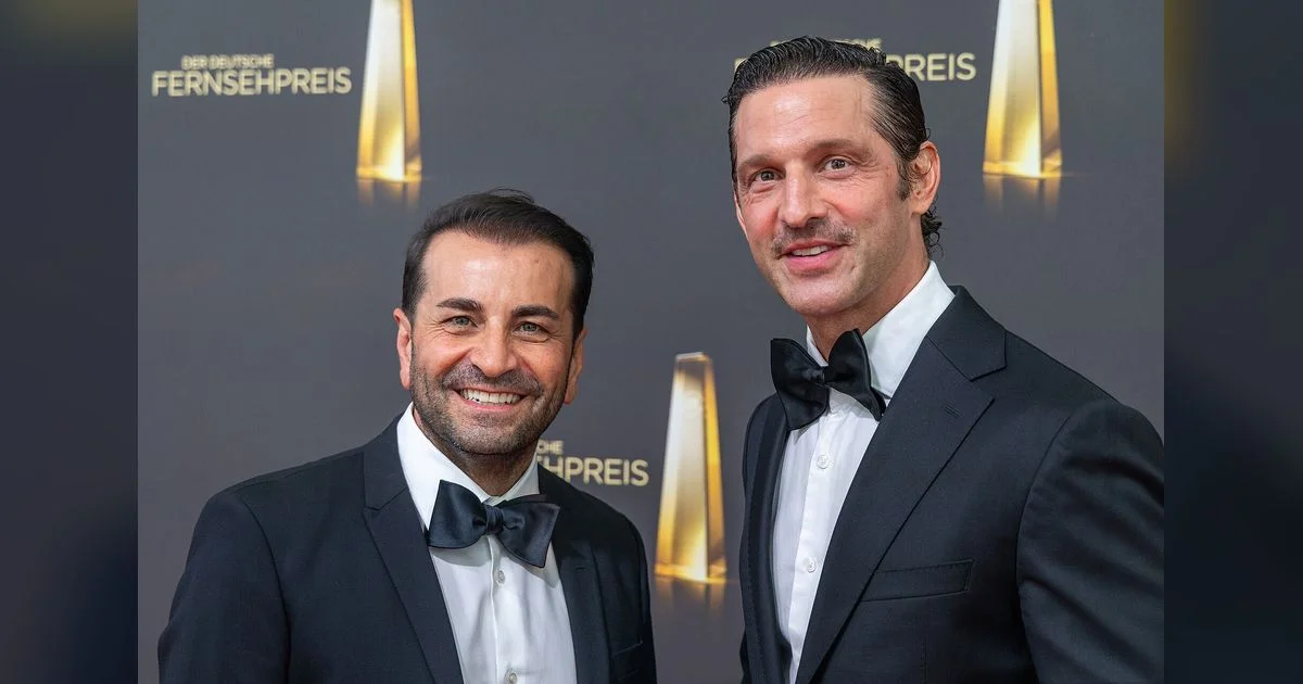 Ali Güngörmüş und Alexander Kumptner auf der Deutschen Fernsehpreis Gala 2026